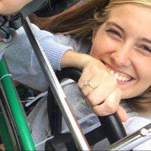 Meet your Posher, Stephanie